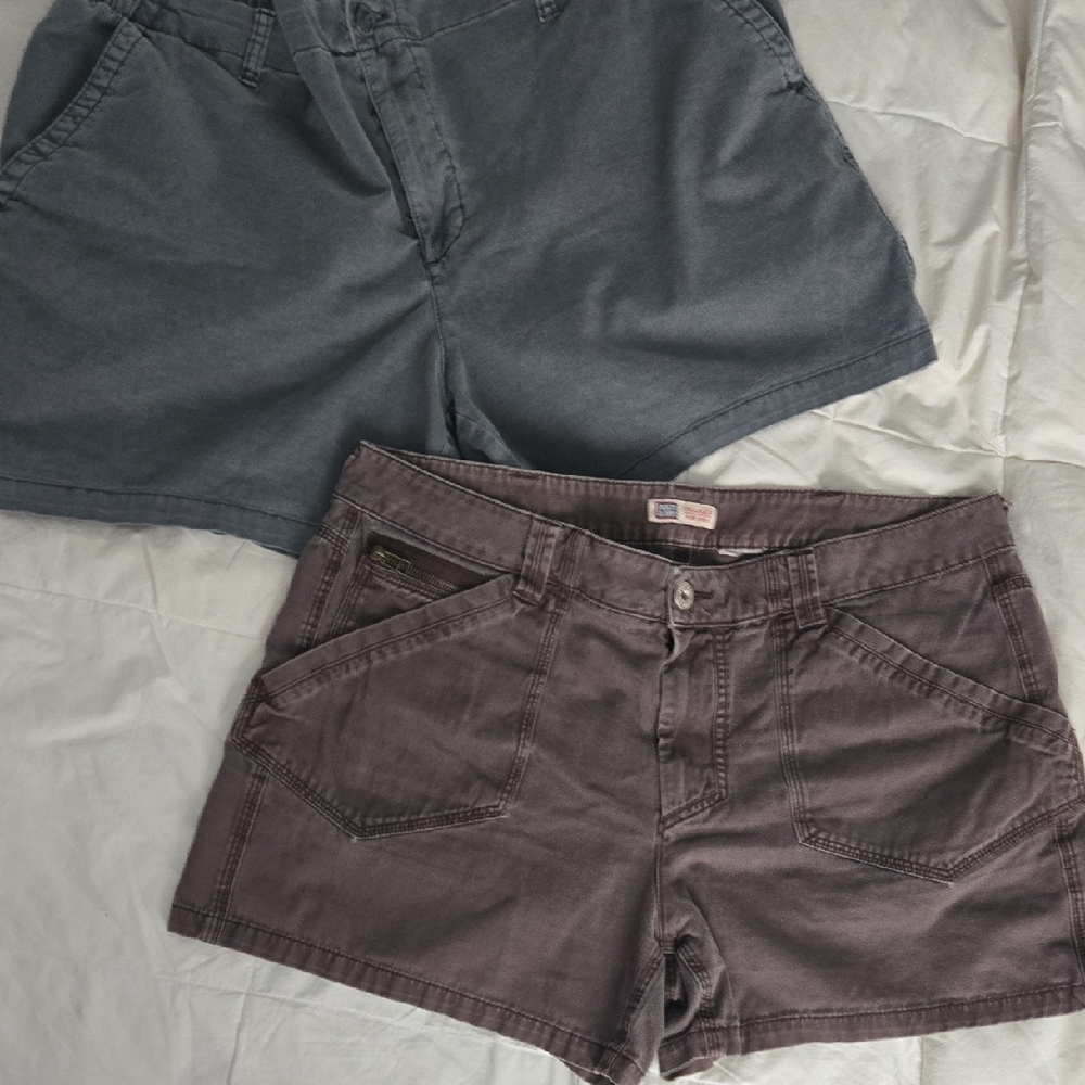 Stylish Women's Cargo Shorts in Gray and Brown